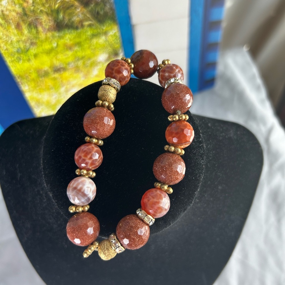 Women’s elegant bracelet